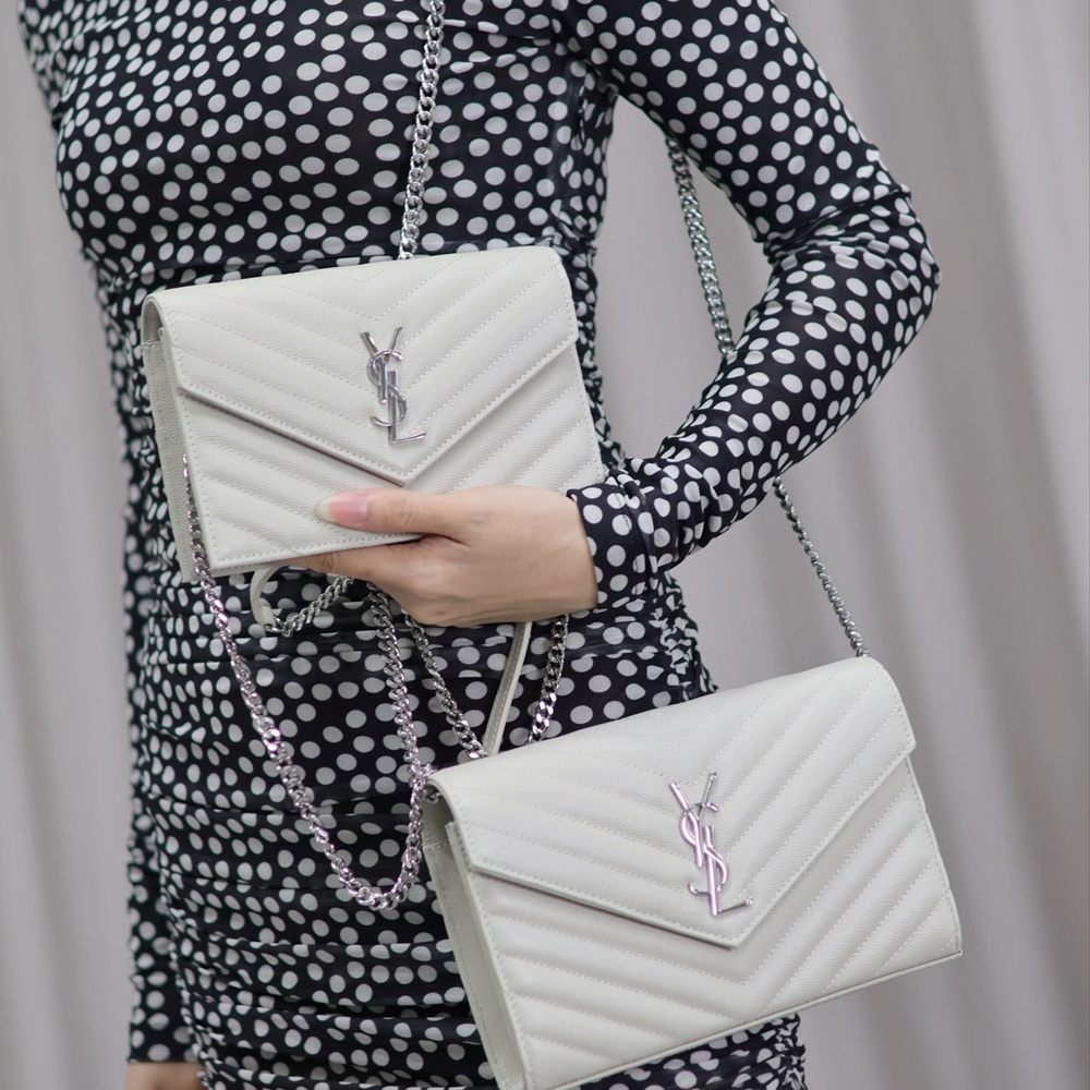 [생로랑] 377828 SAINT LAURENT 생로랑 모노그램 마틀라세 체인 숄더백 22.5x14x4cm