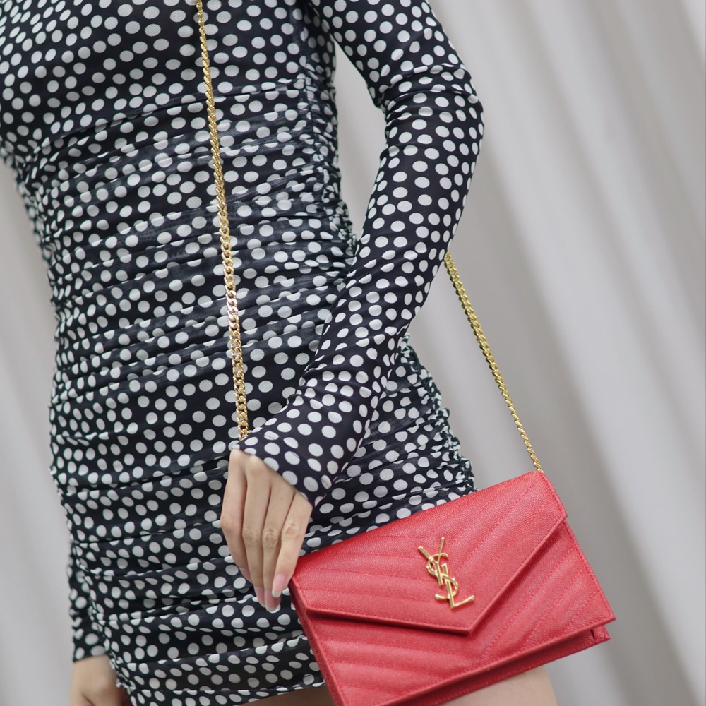 [생로랑] 379039 SAINT LAURENT 생로랑 모노그램 마틀라세 클러치백 24×17.5×1.5cm 30cm 36cm