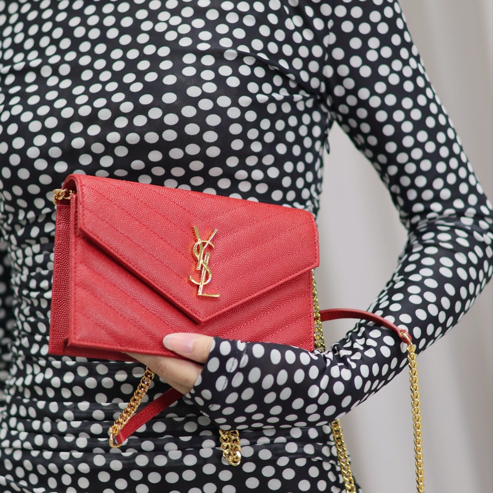 [생로랑] 379039 SAINT LAURENT 생로랑 모노그램 마틀라세 클러치백 24×17.5×1.5cm 30cm 36cm