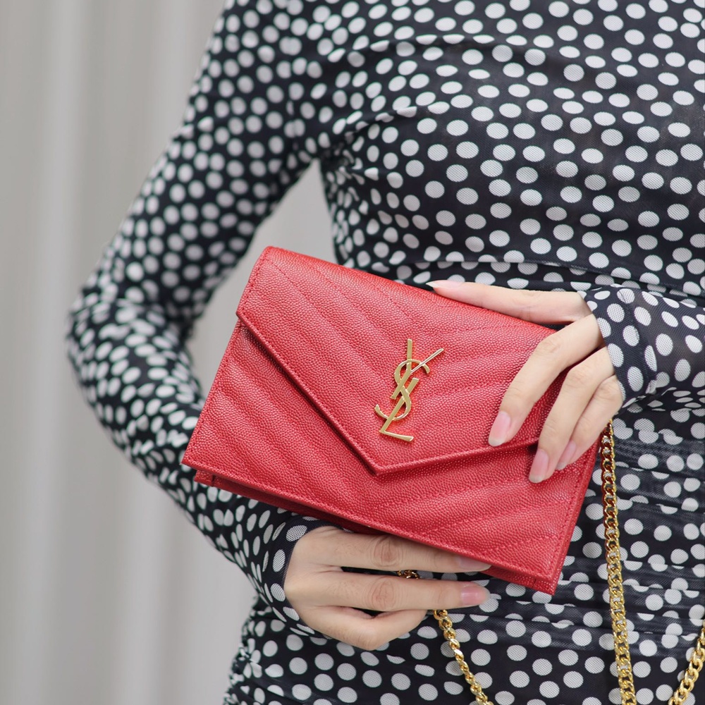 [생로랑] 379039 SAINT LAURENT 생로랑 모노그램 마틀라세 클러치백 24×17.5×1.5cm 30cm 36cm