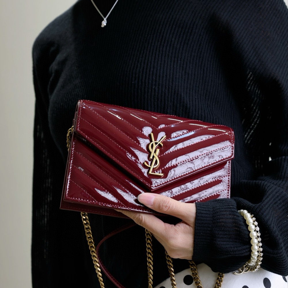 [생로랑] 379039 SAINT LAURENT 생로랑 모노그램 마틀라세 클러치백 24×17.5×1.5cm 30cm 36cm