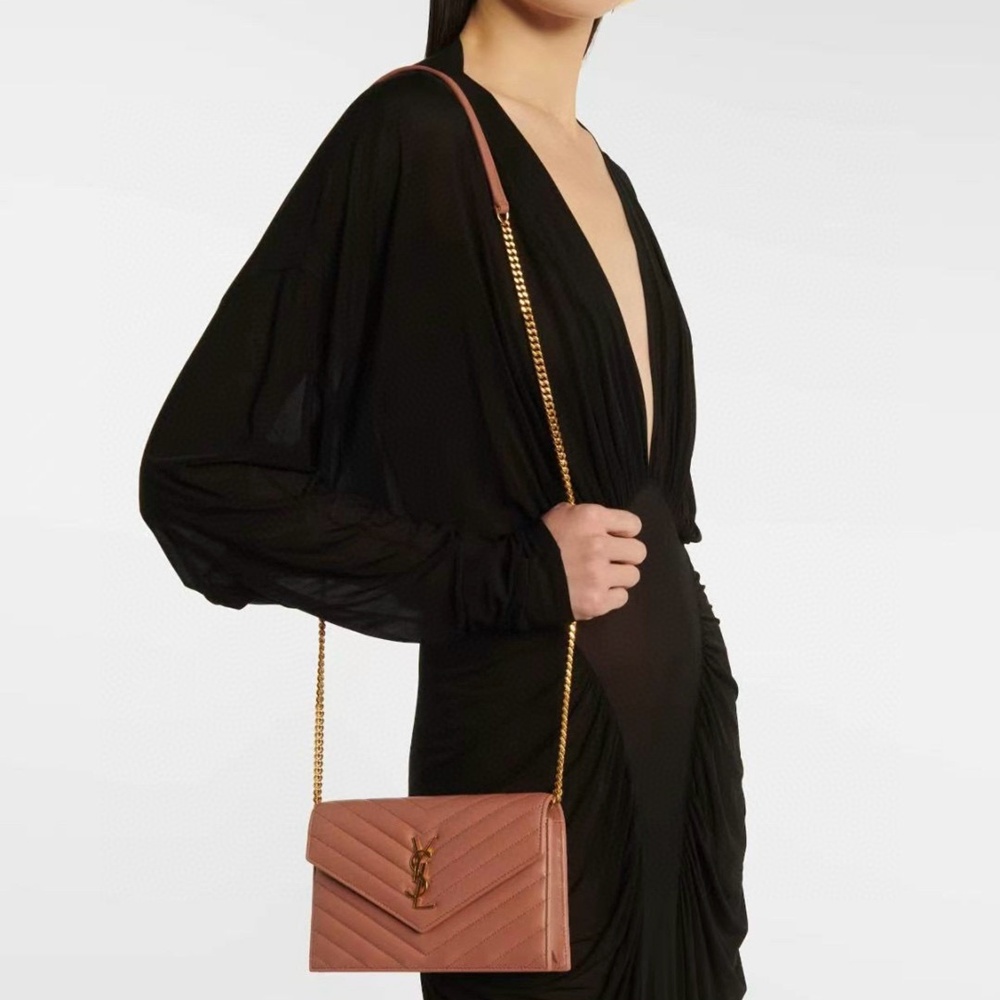 [생로랑] 379039 SAINT LAURENT 생로랑 모노그램 마틀라세 클러치백 24×17.5×1.5cm 30cm 36cm