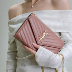 [생로랑] 379039 SAINT LAURENT 생로랑 모노그램 마틀라세 클러치백 24×17.5×1.5cm 30cm 36cm