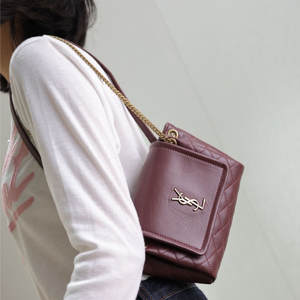 [생로랑] 672738 SAINT LAURENT 생로랑 노리타 미니백 숄더백 18x13x6cm