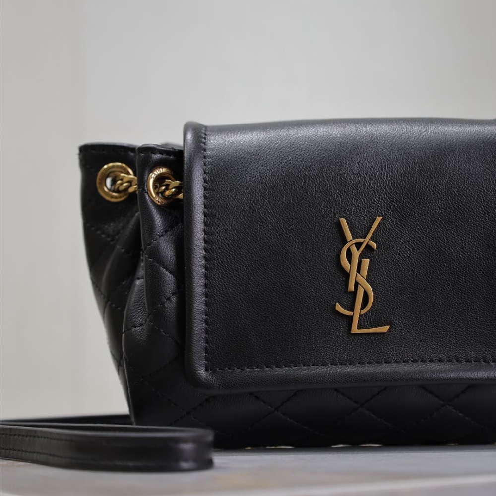 [생로랑] 672738 SAINT LAURENT 생로랑 노리타 미니백 숄더백 18x13x6cm