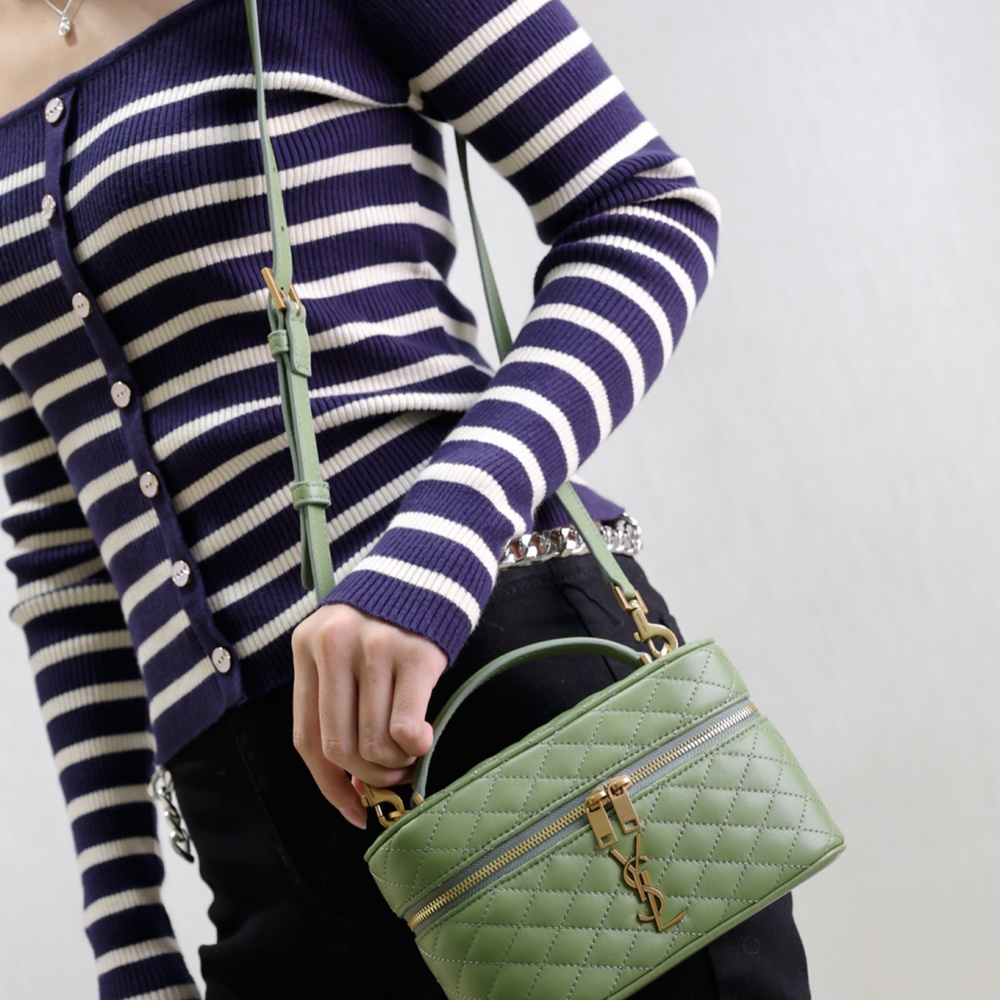 [생로랑] 766731 SAINT LAURENT 생로랑 Gaby 숄더 백 18x11x6cm