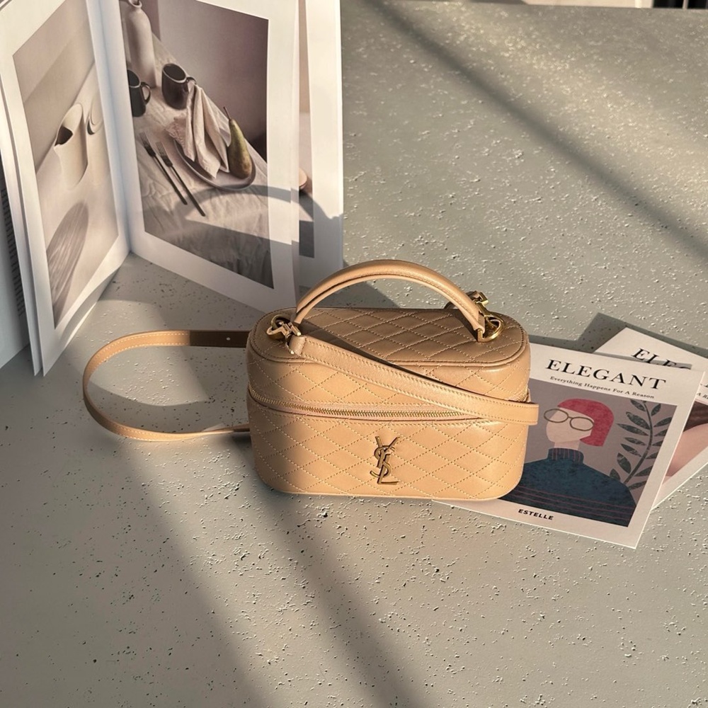 [생로랑] 766731 SAINT LAURENT 생로랑 Gaby 숄더 백 18x11x6cm