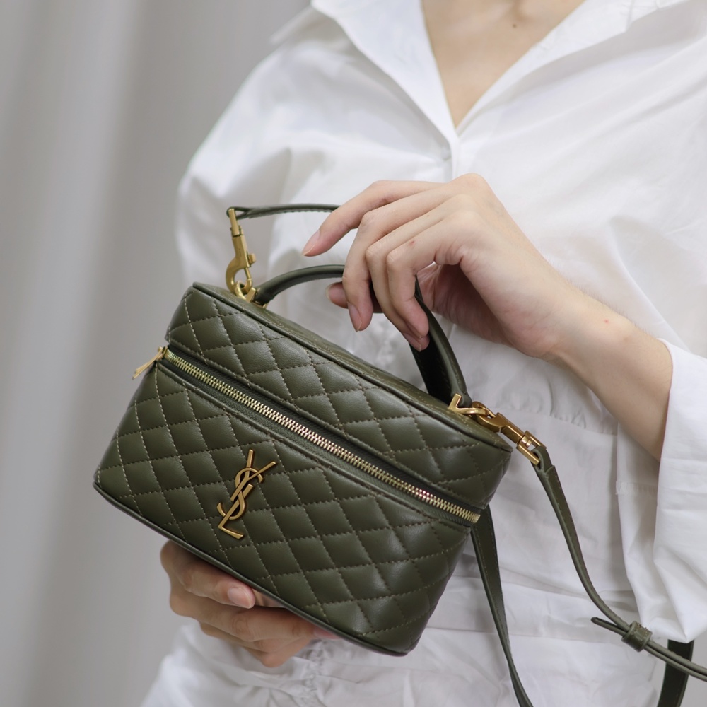 [생로랑] 766731 SAINT LAURENT 생로랑 Gaby 숄더 백 18x11x6cm