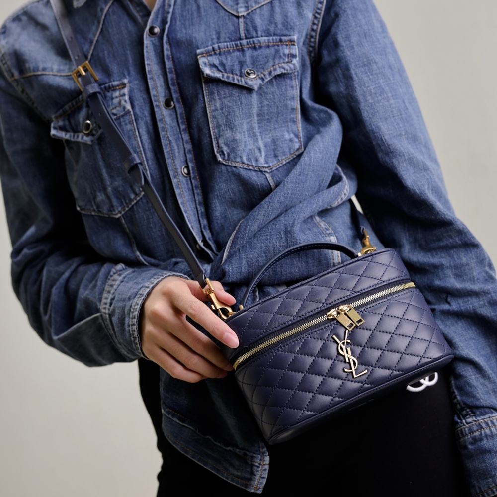 [생로랑] 766731 SAINT LAURENT 생로랑 Gaby 숄더 백 18x11x6cm