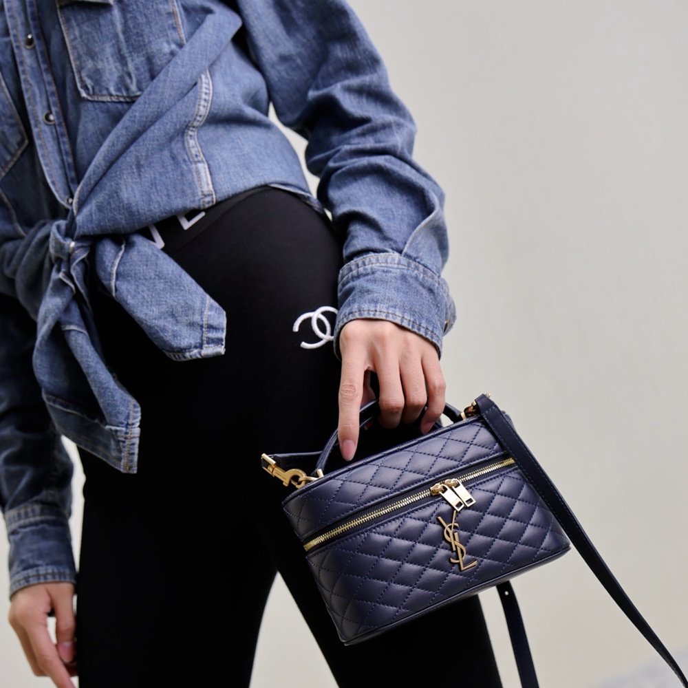 [생로랑] 766731 SAINT LAURENT 생로랑 Gaby 숄더 백 18x11x6cm