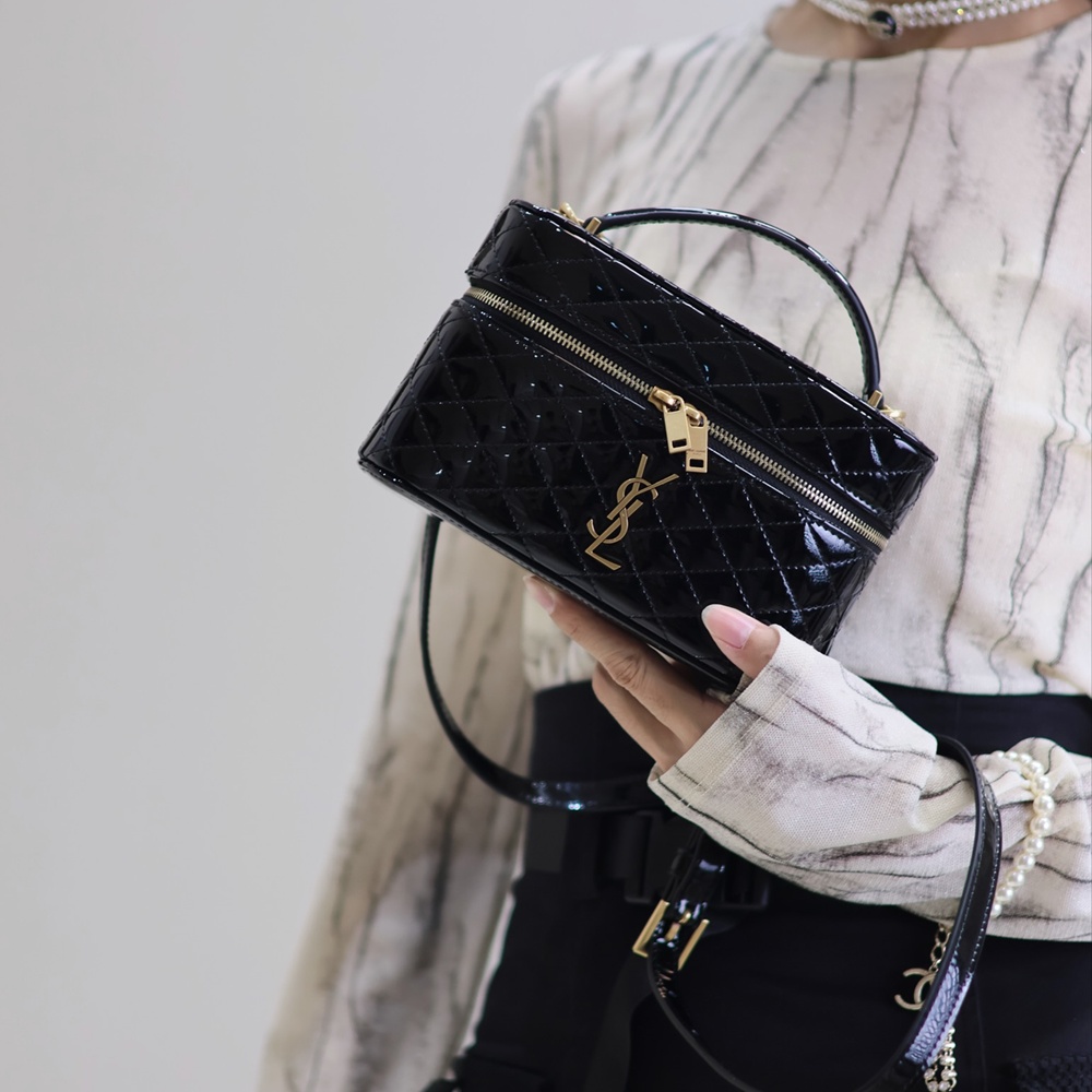 [생로랑] 766731 SAINT LAURENT 생로랑 Gaby 숄더 백 18x11x6cm