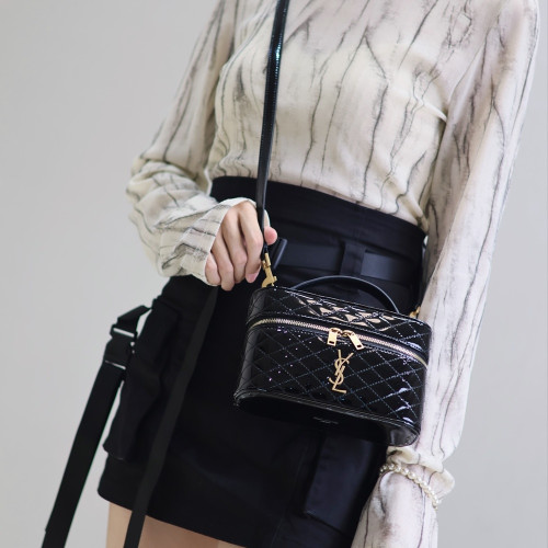 [생로랑] 766731 SAINT LAURENT 생로랑 Gaby 숄더 백 18x11x6cm