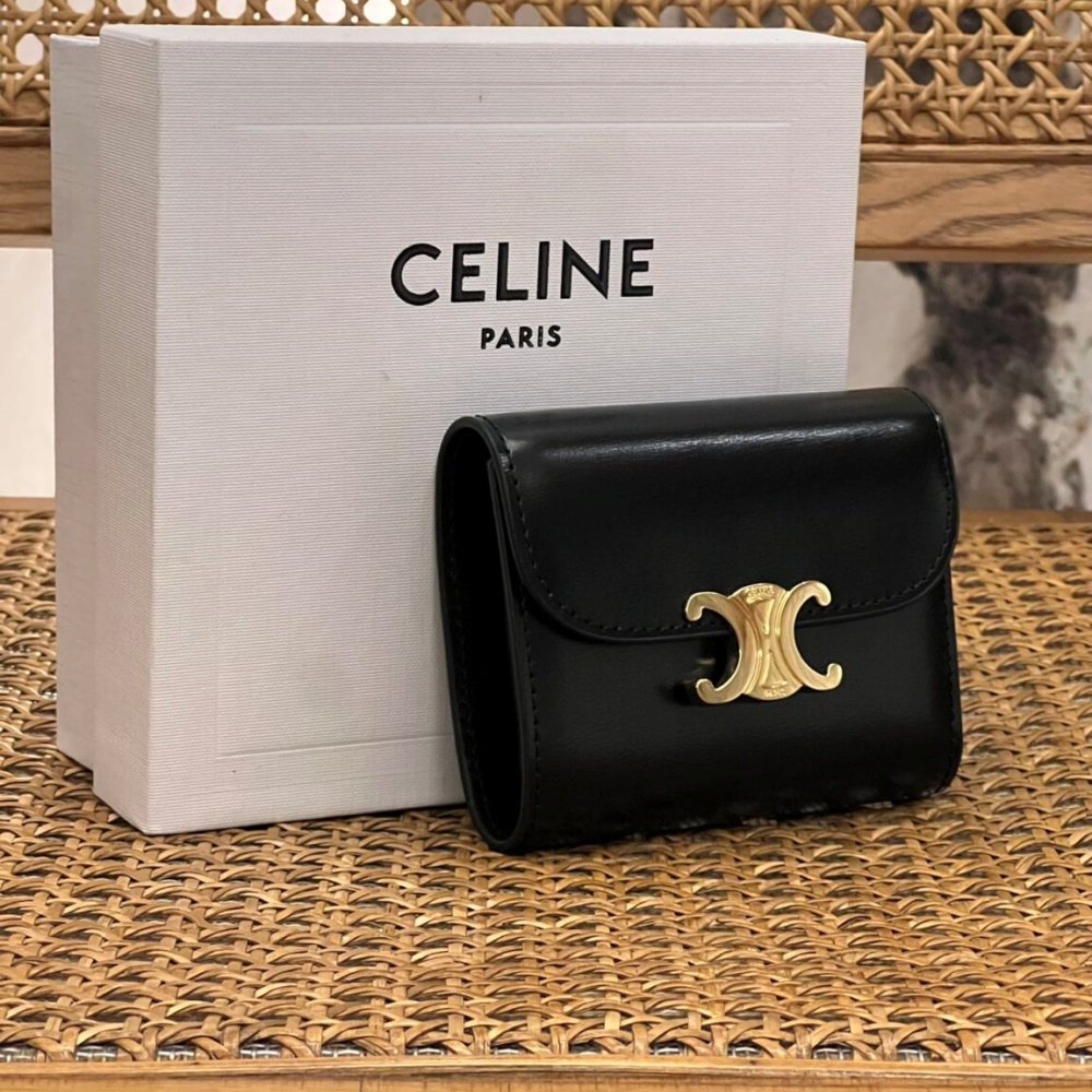 [셀린느] CELINE- 스몰 트리옹프 플랩 지갑