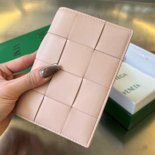 [보테가베네타] BOTTEGA VENATA-카세트 여권 케이스  (3 COLORS)