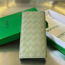 [보테가베네타]BOTTEGA VENATA- 인트레치아토 장지갑 (상급)