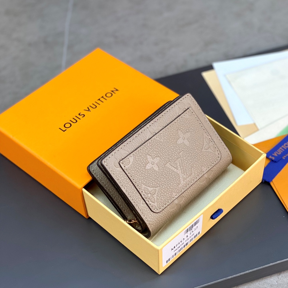 [루이비통] Louis vuitton- 미디엄 컴팩트 지갑 11*8.5*3.5cm