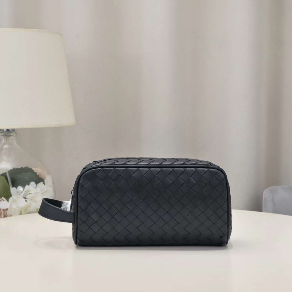 [보테가베네타] BOTTEGA VENETA- 인트레치아토 여행용 파우치
