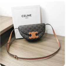 [셀린느]CELINE- 퀴르 트리옹프 베사체