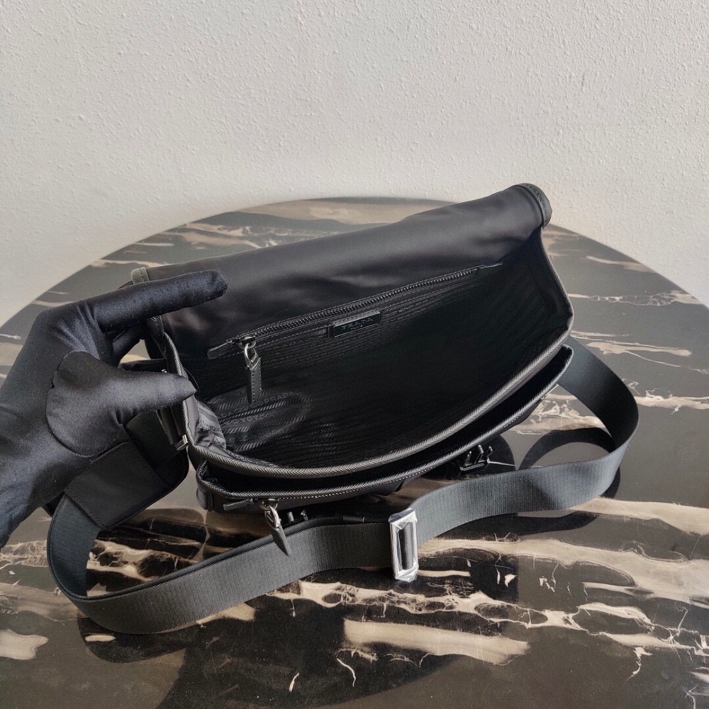 [프라다] PRADA-리나일론 및 사피아노 가죽 숄더백