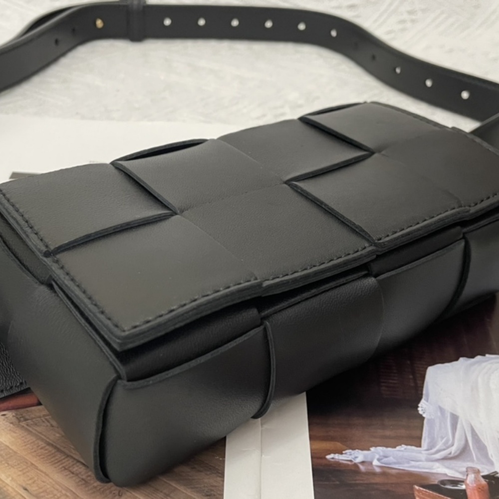 [보테가베네타] BOTTEGA VENETA 벨트카세트백