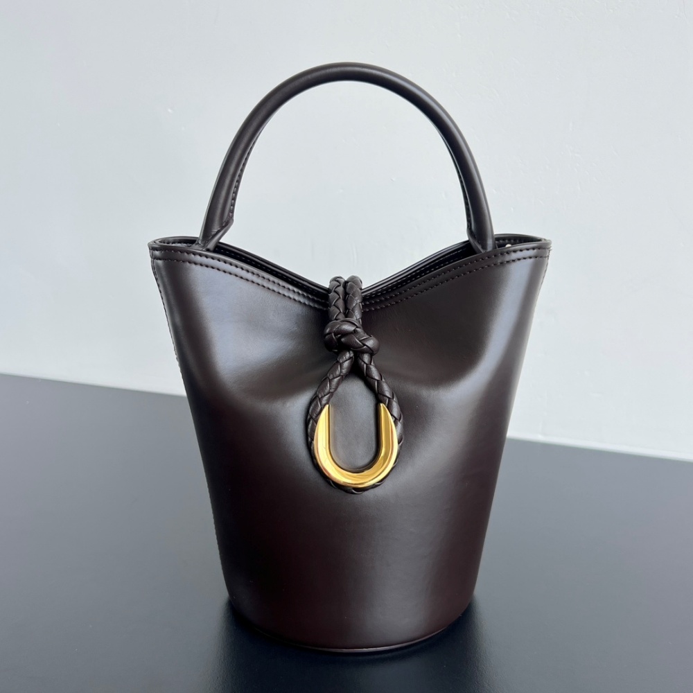 [보테가베네타] BOTTEGA VENETA 리베르타버킷백