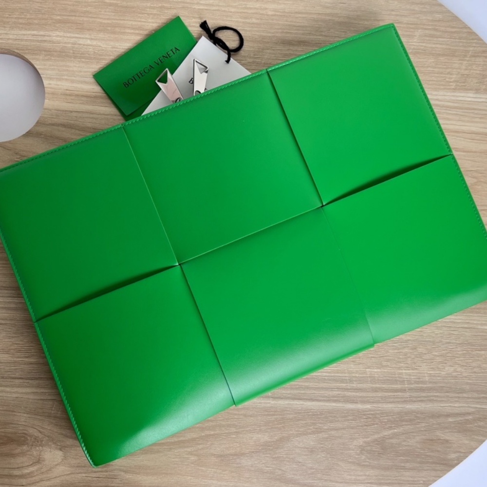 보테가베네타 아르코클러치