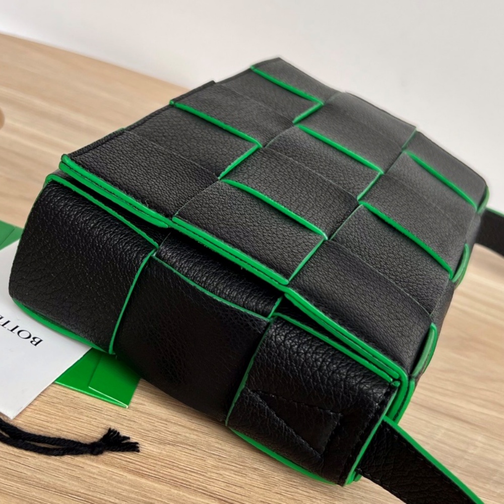 ]보테가베네타] BOTTEGA VENETA 카세트백