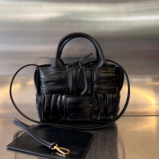 [보테가베네타] BOTTEGA VENETA 캔디아르코토트백