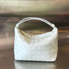 [보테가베네타] BOTTEGA VENETA 월리스미니백