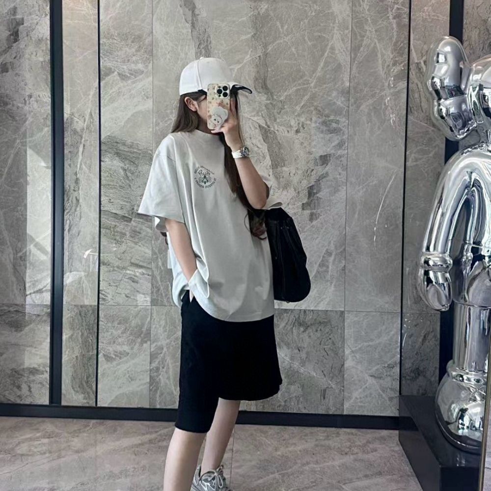 [발렌시아가] BALENCIAGA 키 배지 프린트 티셔츠