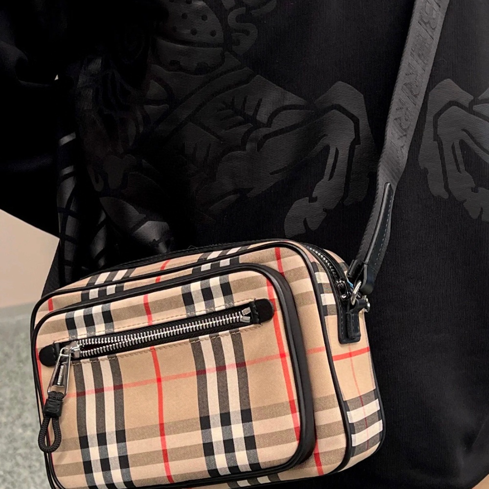 [버버리] 801594  Burberry Bag 버버리 빈티지 체크 미니 카메라백 22 x 11 x 16 cm