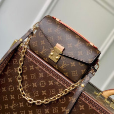 [루이비통]LOUIS VUITTON- 포쉐트 메티스 이스트 웨스트