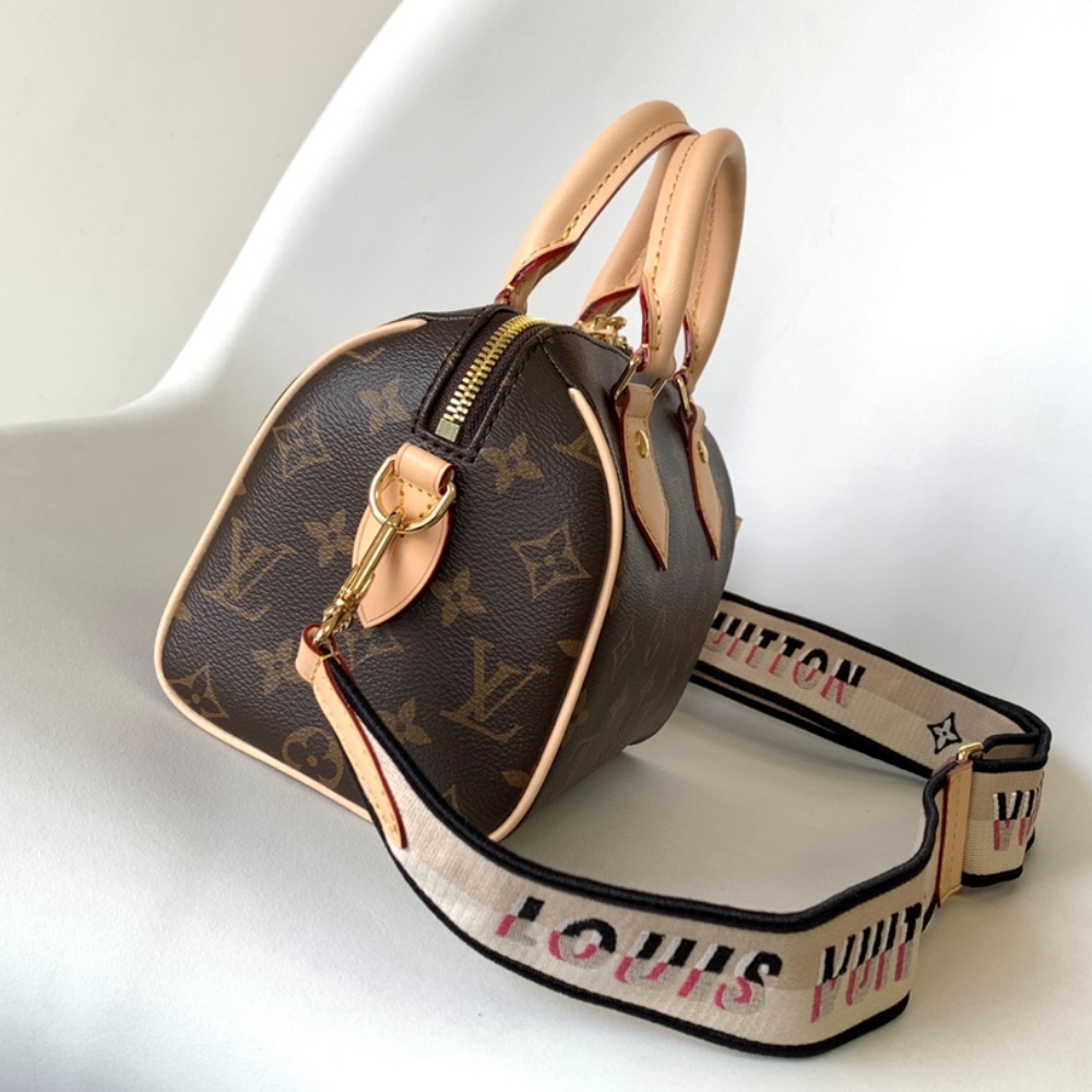 [루이비통] LOUIS VUITTON-스피디 반둘리에