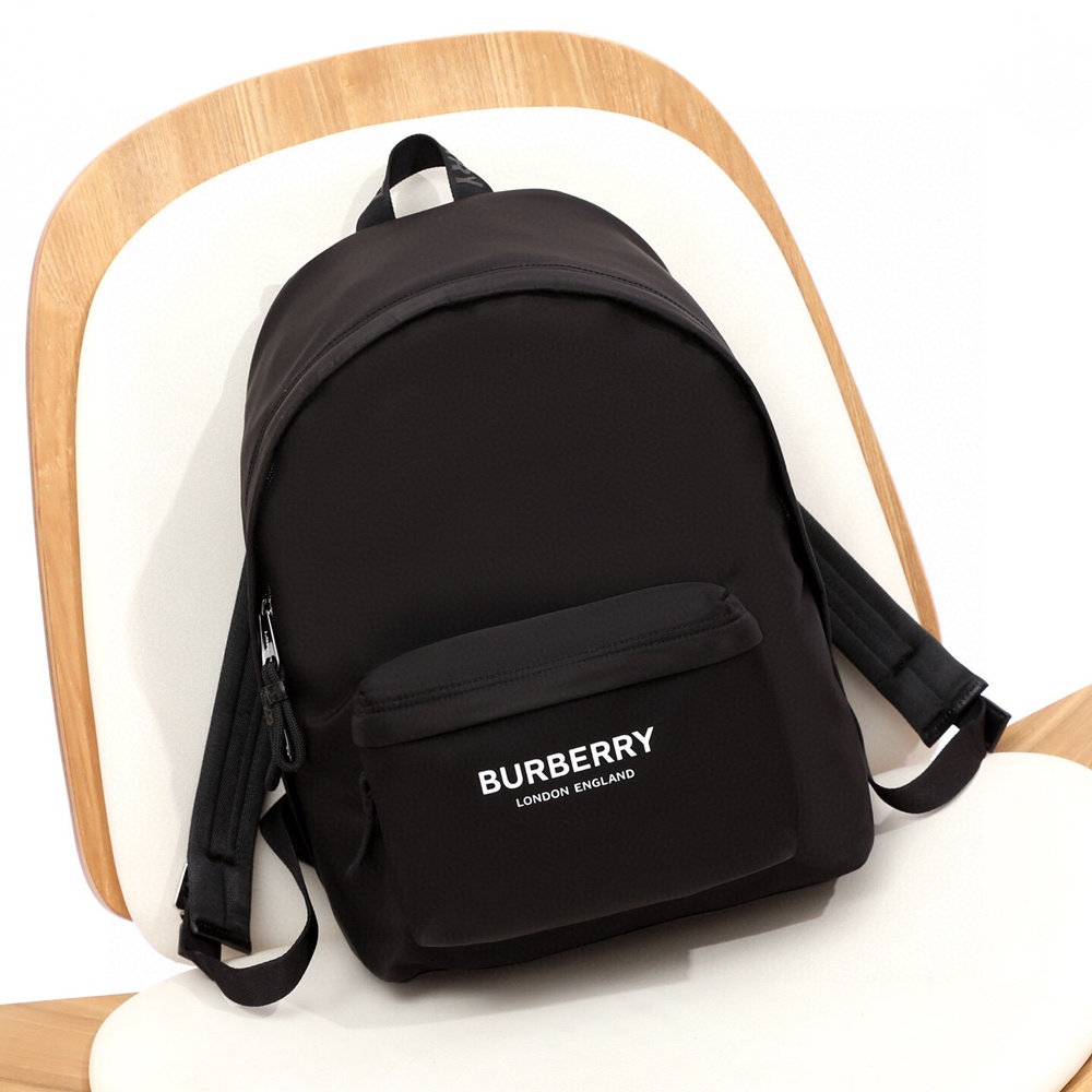 [버버리] Burberry Bag 버버리 블랙 클래식로고 공용 백팩 30.5 x 14.5 x 42.5 cm