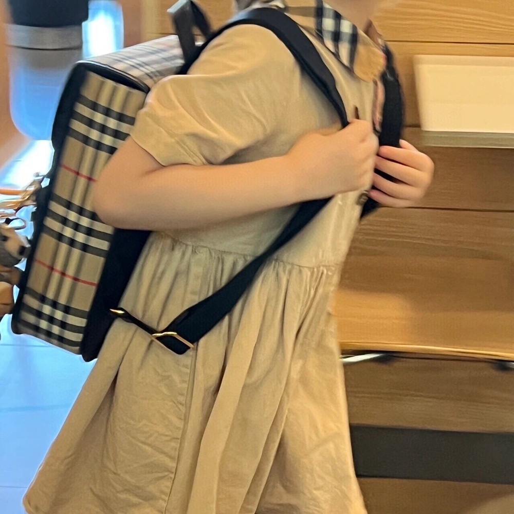 [버버리] Burberry Bag 버버리 빈티지 ECONYL 체크 백팩 26x9x30cm