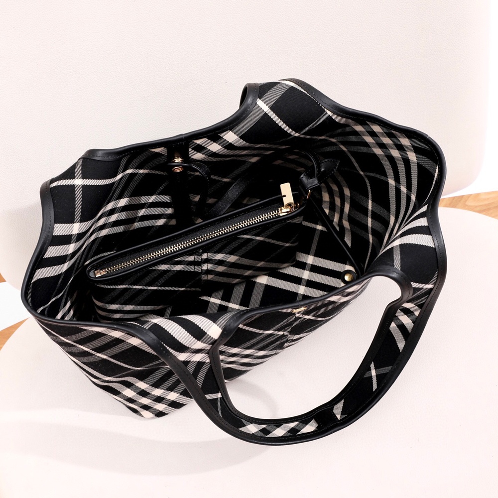 [버버리] Burberry Bag 버버리 빈티지 체크 호보 백 41X14X26CM