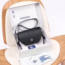 [버버리] Burberry Bag 버버리 체스 사첼 숄더 백 Chess Satchel BagDaniel Lee 25X6.5X17.5cm