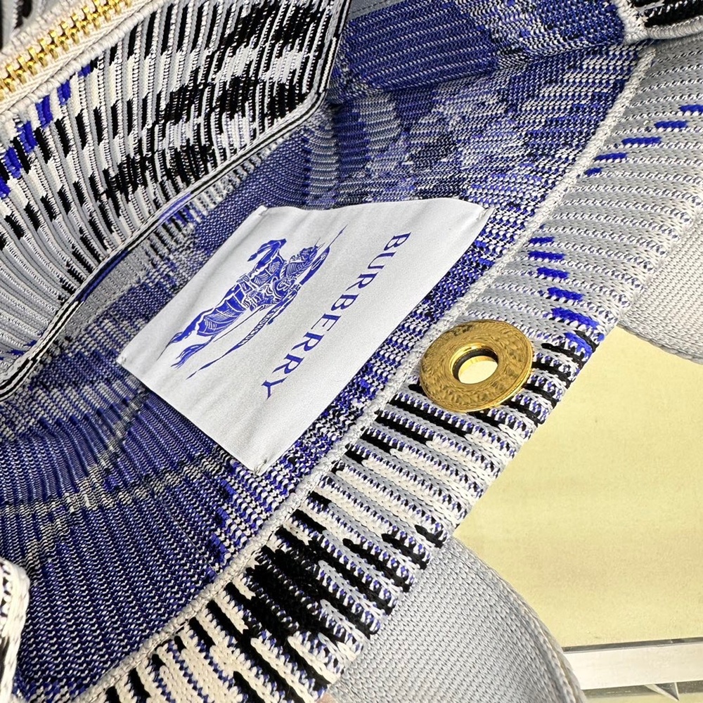 [버버리] Burberry Bag 버버리 체크 나이론 크로스 겸 토트 백 25 x 11 x 22 cm