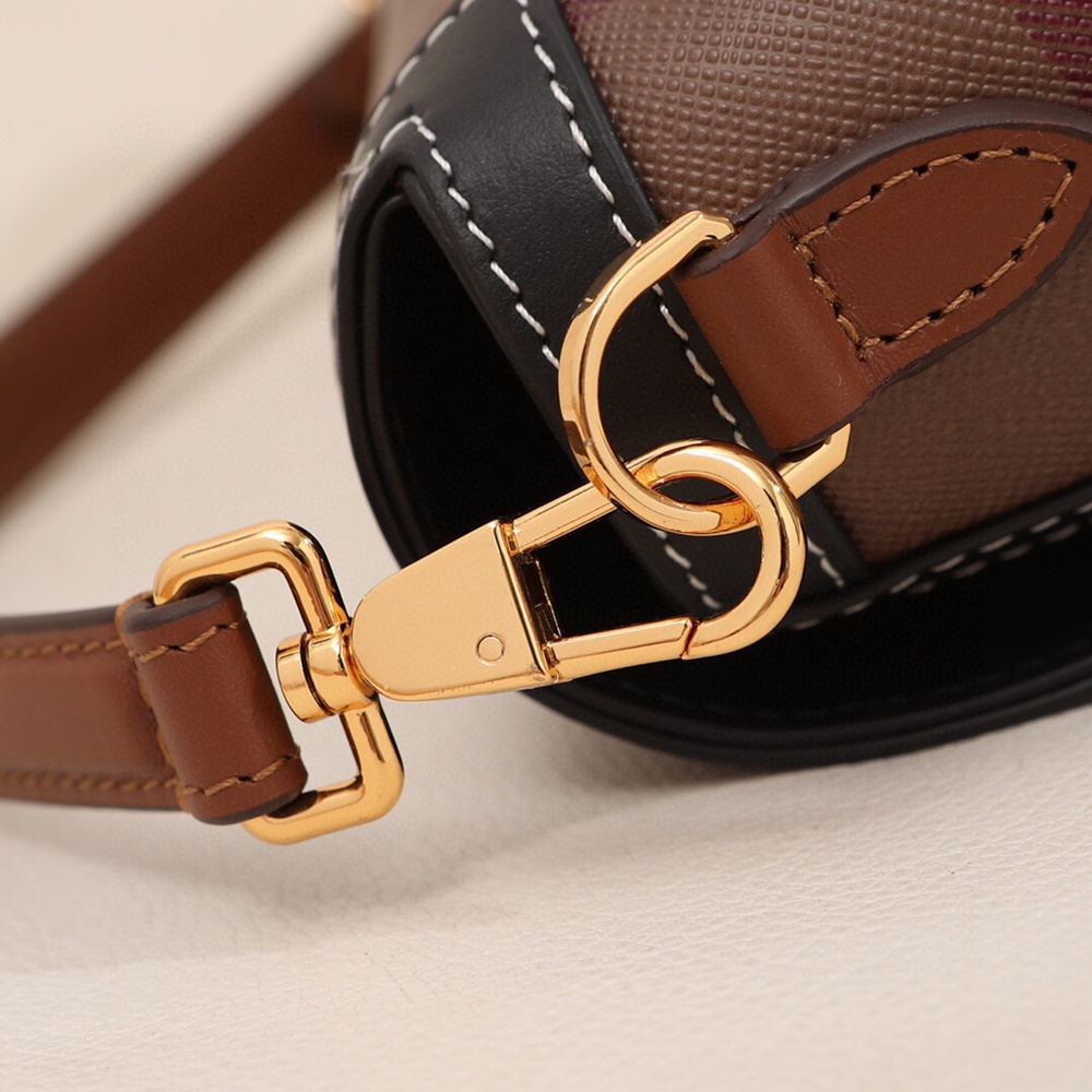 [버버리] Burberry Bag 버버리 탑 핸들 노트 백 24×8x 14 cm