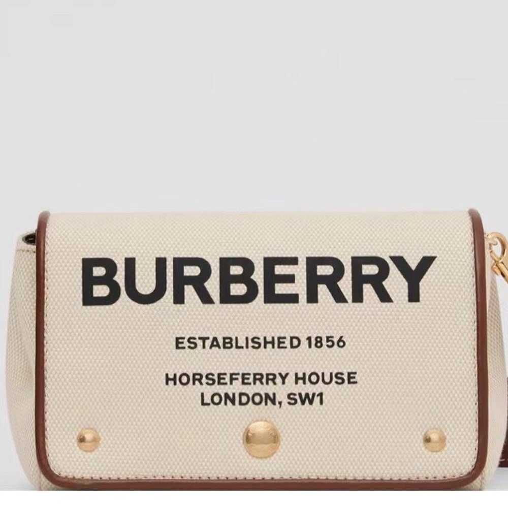 [버버리] Burberry Bag 버버리 호스페리 로고 캔버스 레더 미니 포켓백 19X15X5cm 23X26cm