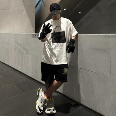 [발렌시아가] BALENCIAGA 로고 배지 스트레이트 쇼츠