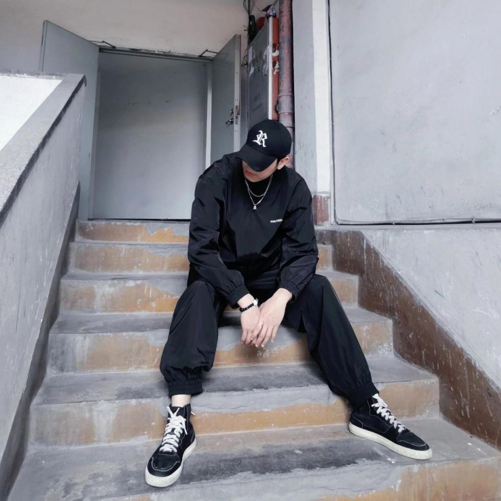 [발렌시아가] BALENCIAGA 리버스 레터 팬츠