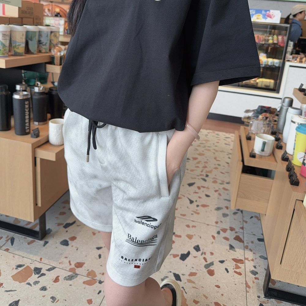 [발렌시아가] BALENCIAGA 워시드 로고레터 프린트 쇼츠