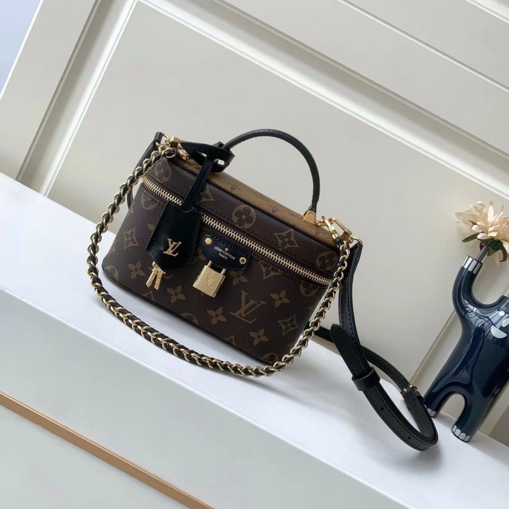 [루이비통] LOUIS VUITTON-베니티 체인 파우치