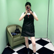 [프라다] PRADA 인버티드 트라이앵글 로고 슬리브리스 드레스