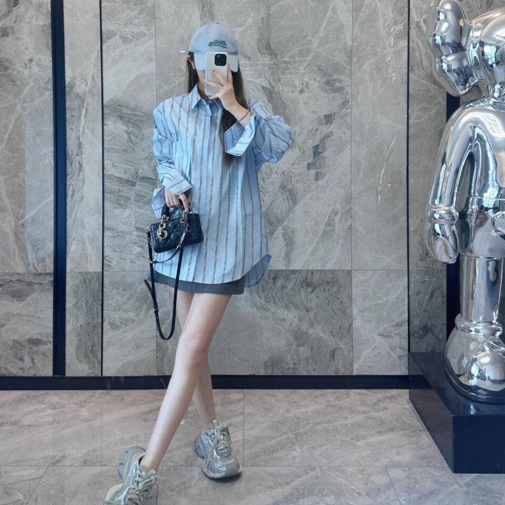 [디올] DIOR 버티칼 스트라이프 포켓 스몰 스탠다드 셔츠