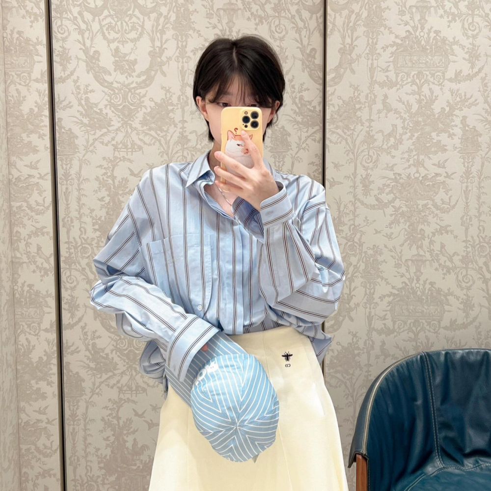 [디올] DIOR 버티칼 스트라이프 포켓 스몰 스탠다드 셔츠