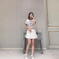 [디올] DIOR 테니스 라켓 라운드 플라워 티셔츠