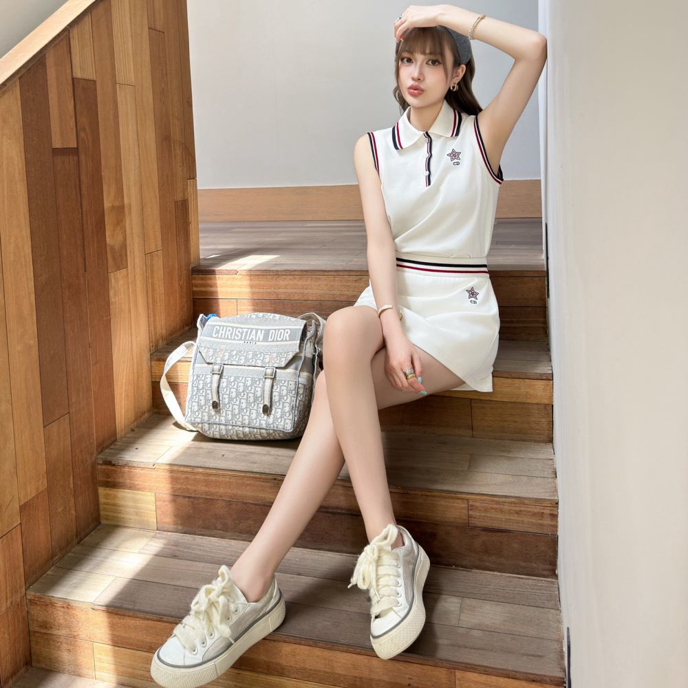 [디올] DIOR 캐주얼 시리즈 폴로넥 슬리브리스