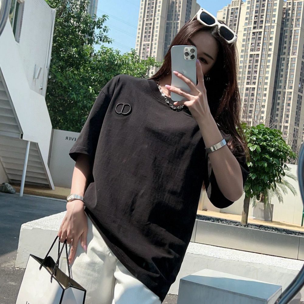 [디올] DIOR 클래식 자수 레터링 티셔츠